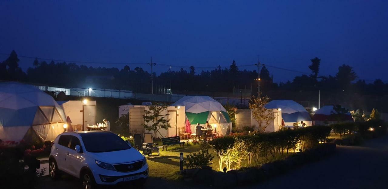 Вилла Jeju Starlight Glamping Экстерьер фото